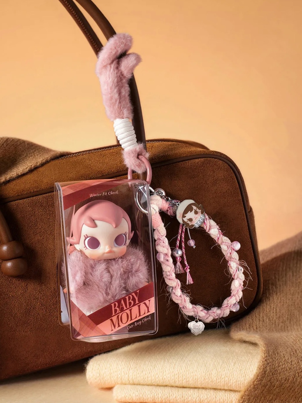💯 Authentic POP MART Molly Winter Fit secret + free molly gift NWT - Picture 12 of 14